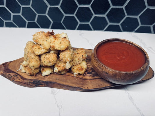 healthy air fryer mozzarella sticks recipe with the Sunday Sauce company original 76 or spicy 89 dipping sauce